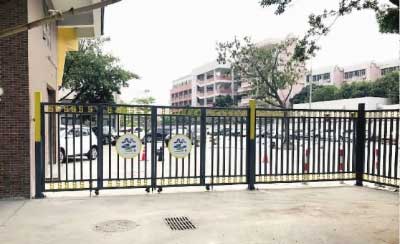 統(tǒng)一建設的閘口古樸又得體