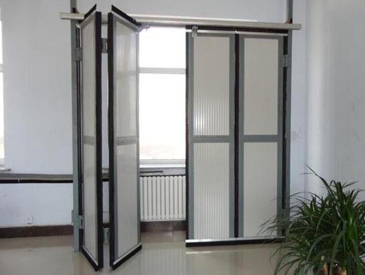 電動折疊門