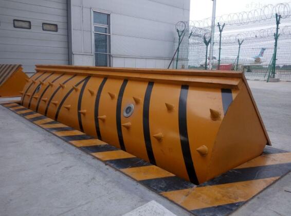 液壓路障機