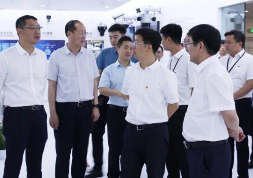 鄭州市委常委、組織部長(zhǎng)呂挺琳一行參觀考察河南大華智聯(lián)