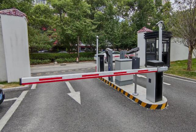 路外停車場(chǎng)無(wú)感停車、無(wú)感支付 提高通行效率