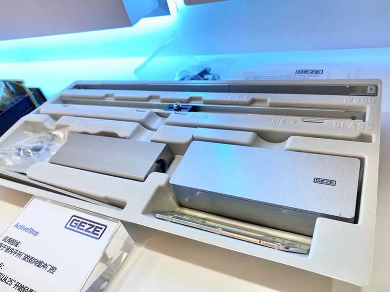 展臺(tái)展示