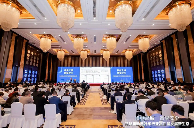 年內(nèi)新建電動(dòng)自行車換電倉(cāng)2萬(wàn)個(gè)，政企社共建深圳“換電之城”