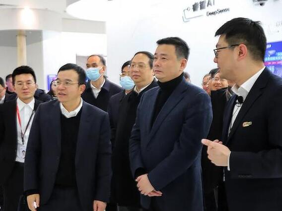 衢州市委副書記、市長(zhǎng)湯飛帆率衢州黨政代表團(tuán)蒞臨大華考察