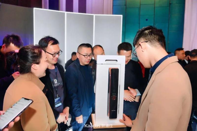 2023年Kaadas凱迪仕全國(guó)經(jīng)銷(xiāo)商大會(huì)在青島召開(kāi)：旗艦新品重磅發(fā)布、簽約及現(xiàn)場(chǎng)訂購(gòu)總數(shù)再創(chuàng)新高、年度戰(zhàn)略揭曉……