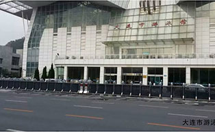 大連市游泳館伸縮門工程案例 - 中出網(wǎng)-智能出入口門戶