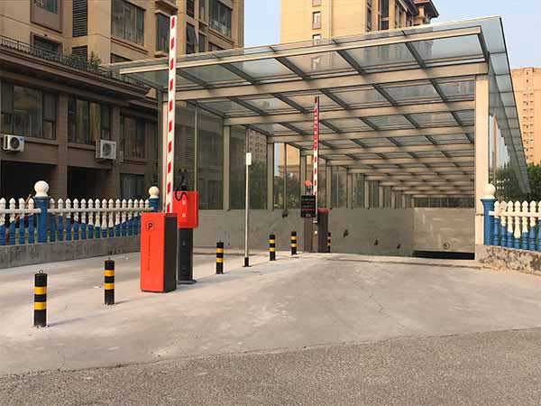車庫自動道閘