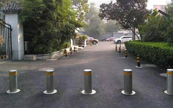 防沖撞路樁