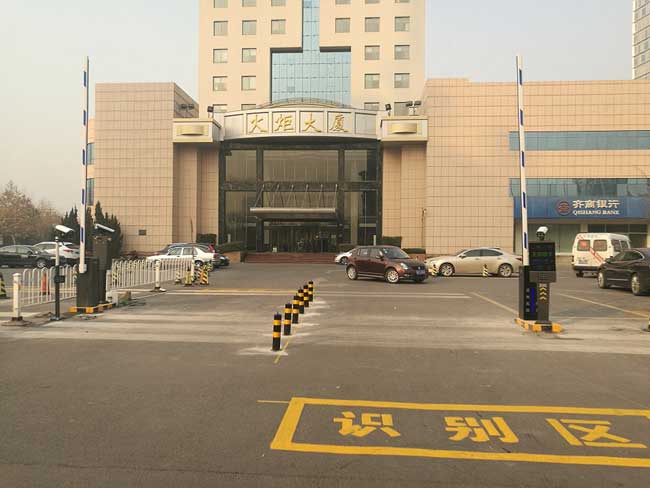 火炬大廈車牌識別系統(tǒng)案例 - 中出網-智能出入口門戶