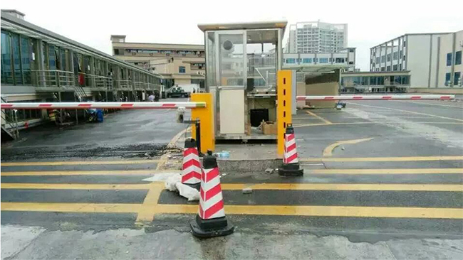 廣州市增城區(qū)新塘鎮(zhèn)巷口村停車場系統(tǒng)案例 - 中出網(wǎng)-智能出入口門戶