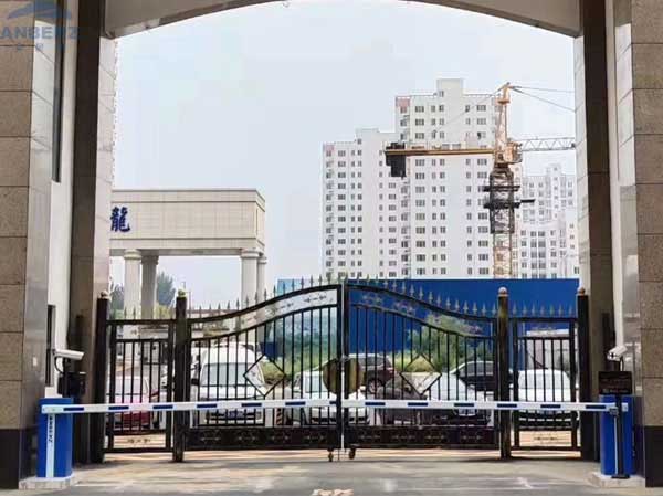 河北廊坊固安萬華城小區(qū)停車場車牌識別系統(tǒng)工程案例 - 中出網(wǎng)-智能出入口門戶