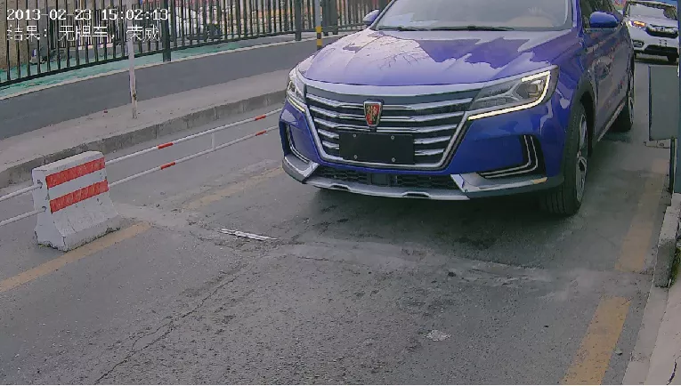 車標識別 · 無牌車檢測