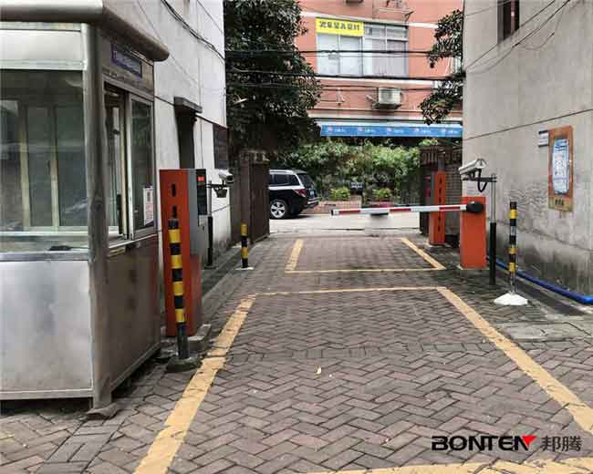廣東水利電力職業(yè)技術(shù)學(xué)院車牌識(shí)別系統(tǒng)案例 - 中出網(wǎng)-智能出入口門戶
