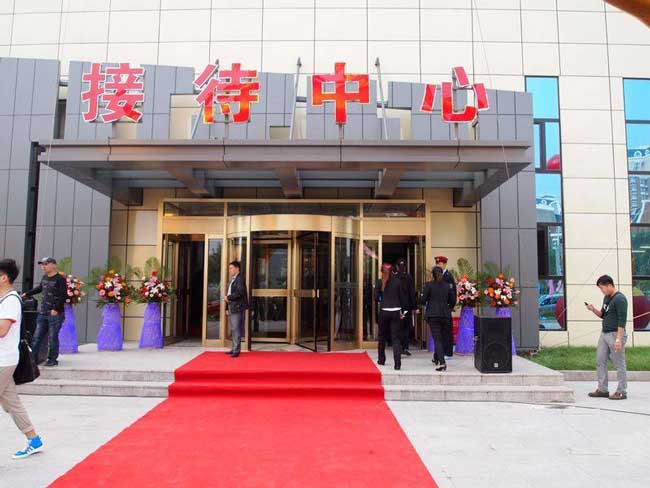 黑龍江城市之星營銷中心旋轉(zhuǎn)門案例 - 中出網(wǎng)-智能出入口門戶