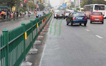 護欄 - 熱鍍鋅靜電噴涂防跨護欄