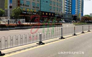 山東濟(jì)寧京式護(hù)欄工程 - 中出網(wǎng)-智能出入口門(mén)戶(hù)