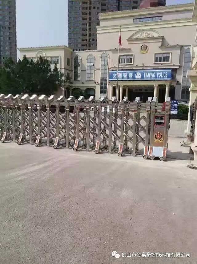 交通警察局 - 中出網(wǎng)-智能出入口門戶