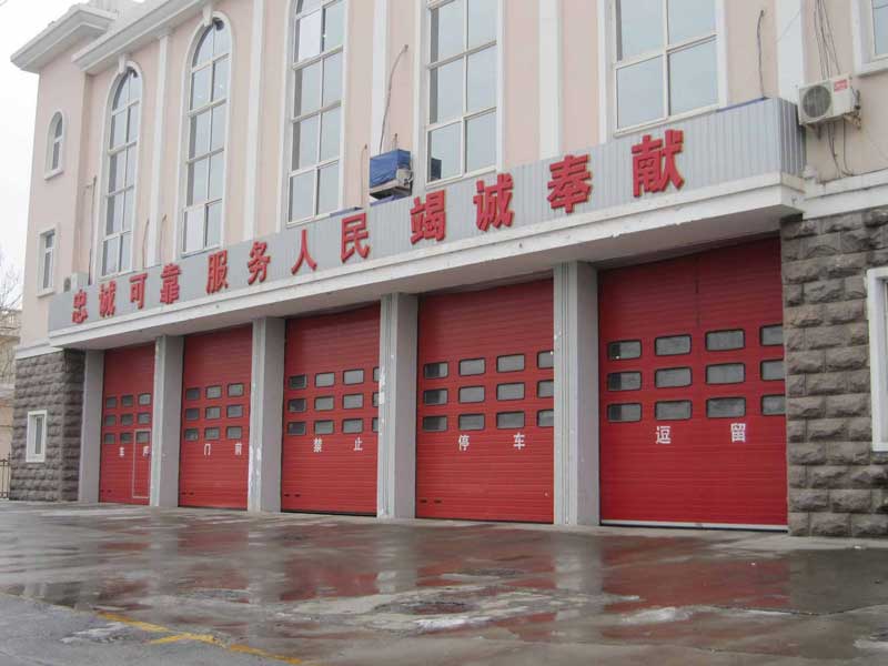 消防工業(yè)車(chē)庫(kù)提升門(mén)