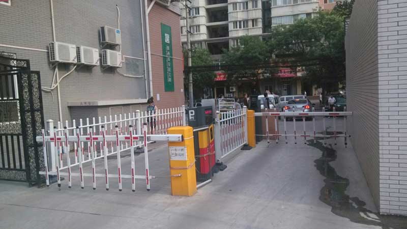 廈門蓮花五村停車場系統(tǒng)案例 - 中出網(wǎng)-智能出入口門戶