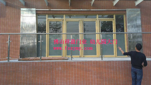 佛山官窯幼兒園肯德基門案例 - 中出網-智能出入口門戶