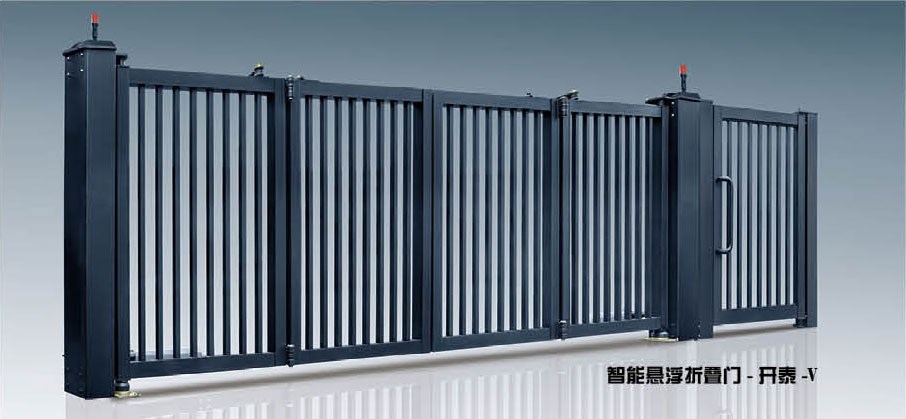 南北德信懸浮折疊門安裝在深圳地王大廈大門口