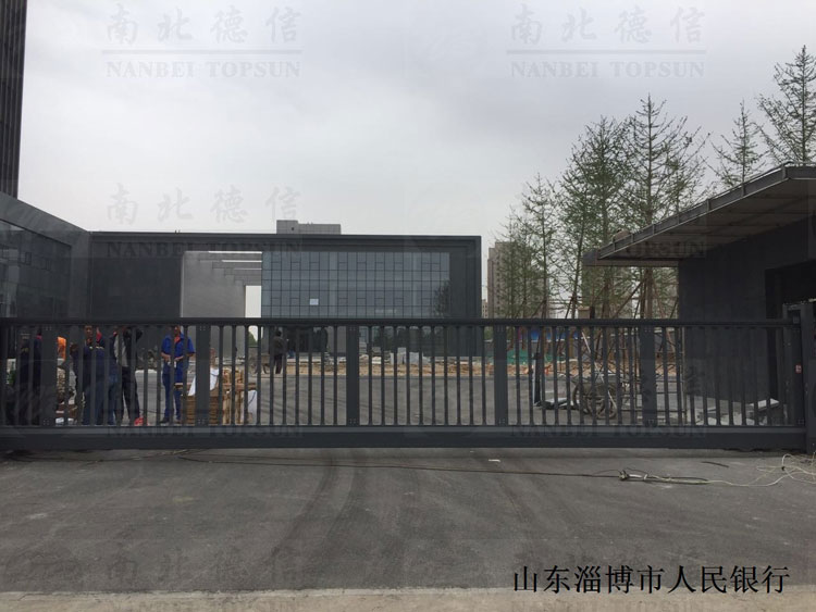 山東淄博市人民銀行818TW智能無軌懸浮門案例 - 中出網(wǎng)-智能出入口門戶