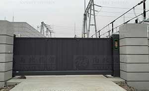 湖北仙桃市仙東變電站808LP智能無軌懸浮門案例 - 中出網(wǎng)-智能出入口門戶