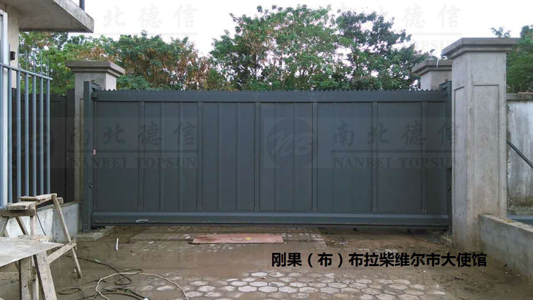 剛果大使館歐寶818LP1智能無軌懸浮門案例 - 中出網(wǎng)-智能出入口門戶