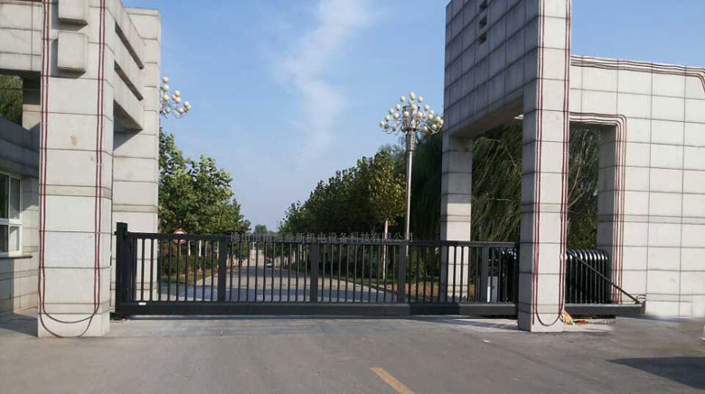 河北省朔黃鐵路車輛公司智能無軌懸浮門工程案例 - 中出網(wǎng)-智能出入口門戶
