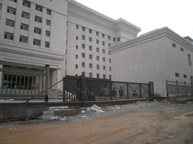 吉林省盤石市人民檢查院智能無軌懸浮門工程案例 - 中出網-智能出入口門戶