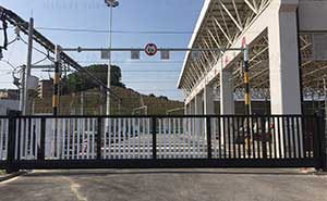 南寧軌道交通集團10米東門（1）智能安全伸縮平移門工程案例