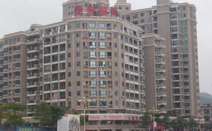 云霄泰景麗都卷簾門案例 - 中出網(wǎng)-智能出入口門戶