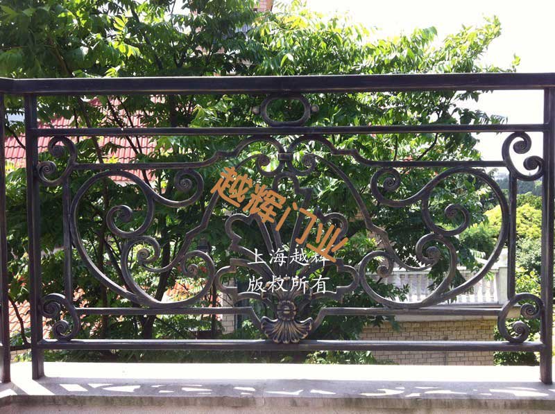 上海嘉定鐵藝護(hù)欄案例 - 中出網(wǎng)-智能出入口門戶