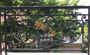 上海嘉定鐵藝護欄案例 - 中出網(wǎng)-智能出入口門戶