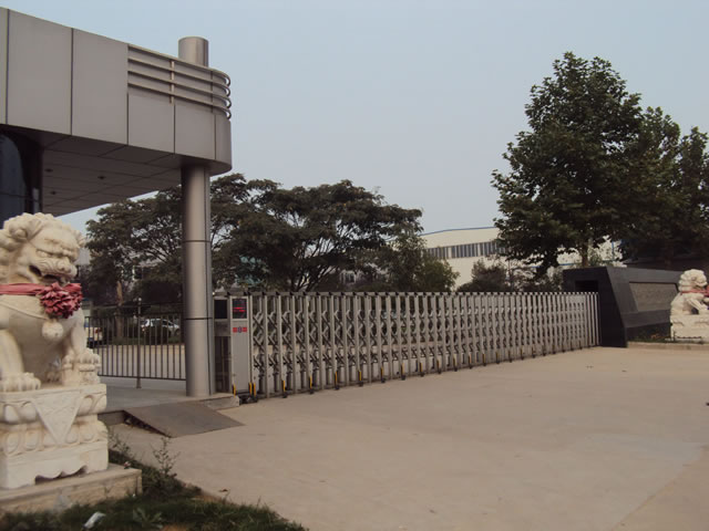 衡水宇騰汽車零部件有限公司電動(dòng)伸縮門案例 - 中出網(wǎng)-智能出入口門戶