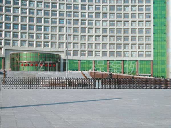 佳木斯人民政府伸縮門(mén)案例 - 中出網(wǎng)-智能出入口門(mén)戶