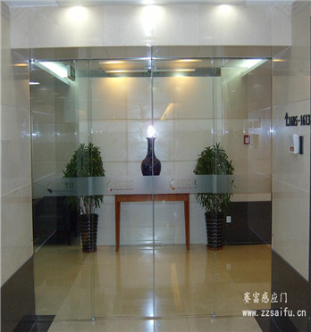 玻璃感應(yīng)門