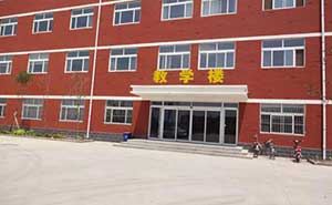 山東廣域科技教學(xué)樓自動門案例 - 中出網(wǎng)-智能出入口門戶