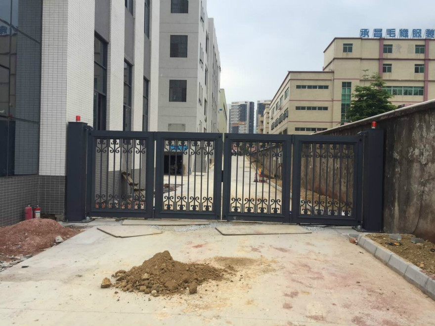 惠州市遠(yuǎn)大石化有限公司 折疊門X4A工程案例 - 中出網(wǎng)-智能出入口門戶