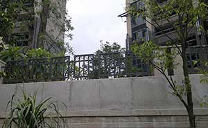 中寶世紀(jì)地產(chǎn)圍墻欄桿案例 - 中出網(wǎng)-智能出入口門戶