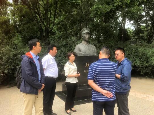 簽約儀式結束后，卓奧世鵬一行參觀了耿丹學院