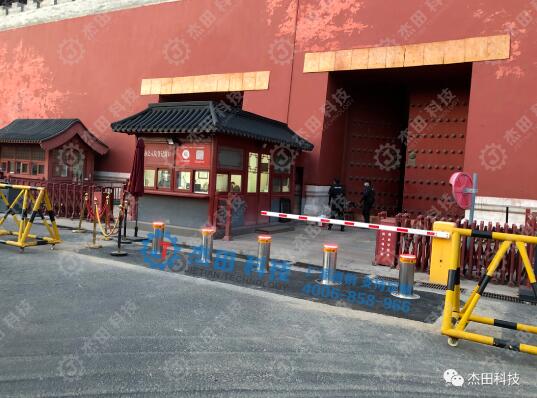 杰田升降柱駐守北京故宮博物館出入口