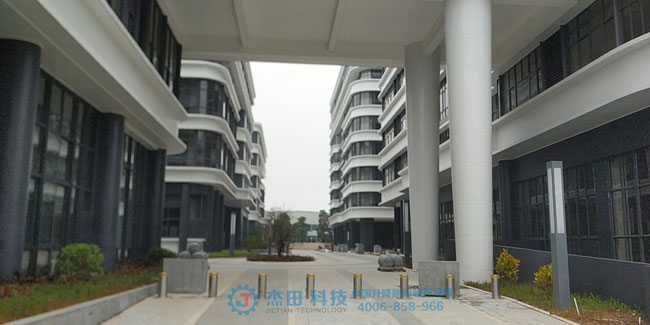 廈門同安孵化基地創(chuàng)業(yè)園升降柱案例 - 中出網(wǎng)-智能出入口門戶