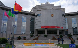 云南省人大路障機(jī)案例 - 中出網(wǎng)-智能出入口門戶