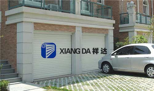 地下車庫門