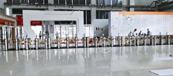 德寶智能在上海國際會展中心安裝了45臺人行通道閘案例分享