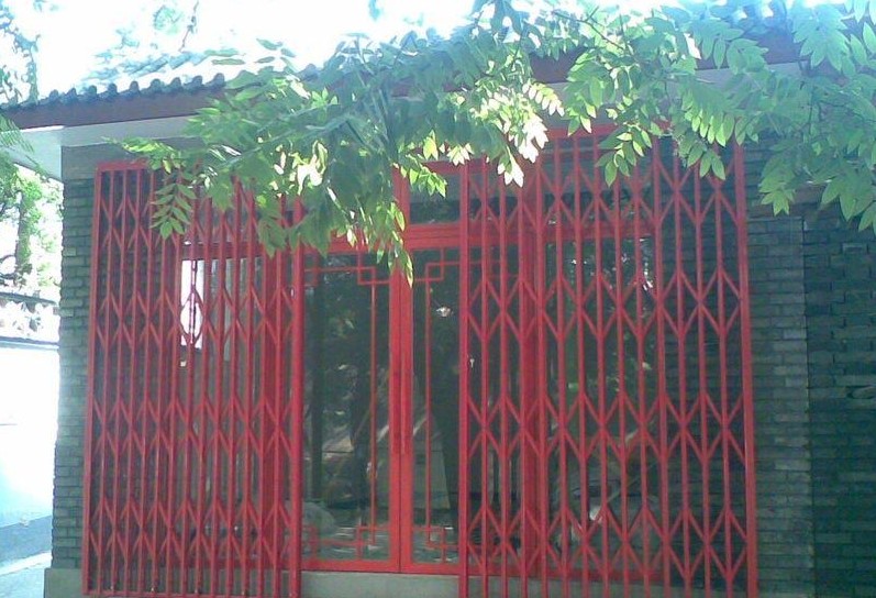 河北烤漆拉閘門(mén)工程案例 - 中出網(wǎng)-智能出入口門(mén)戶