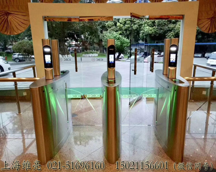 人臉識別閘機(jī)，人臉識別速通門，人臉測溫閘機(jī)