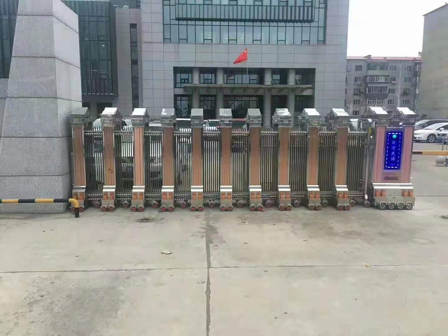 佳木斯廣電大廈- 金碧輝煌6號工程案例 - 中出網(wǎng)-智能出入口門戶