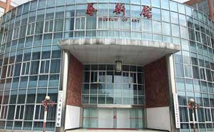 湖南信息學(xué)院鋁合金卷簾門案例 - 中出網(wǎng)-智能出入口門戶